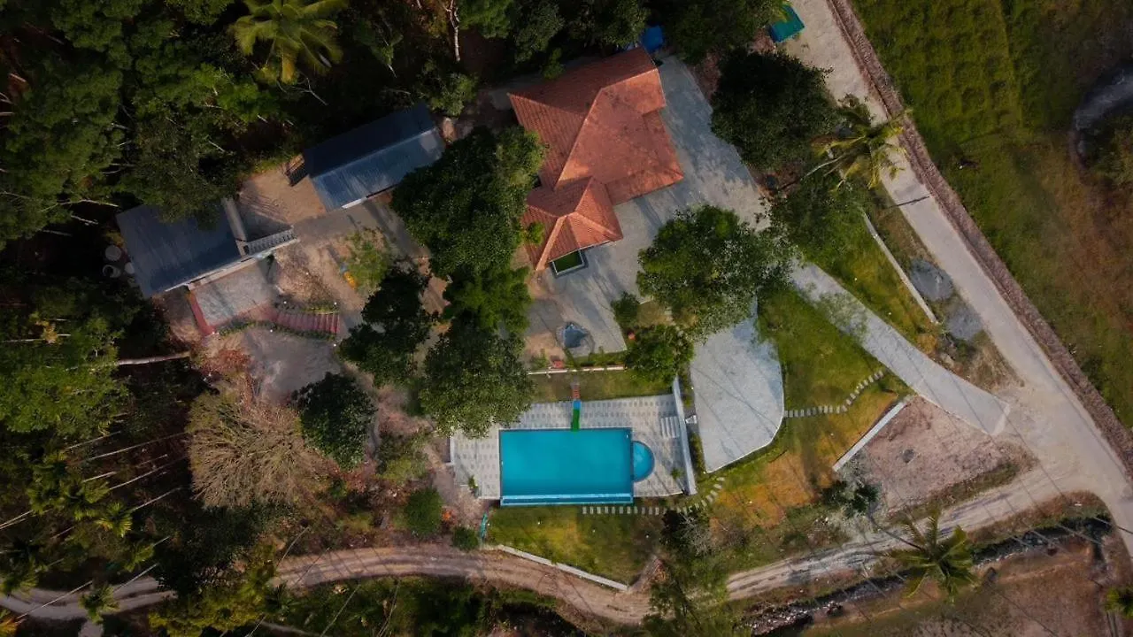 Lexbey Pool Villa Kalpatta