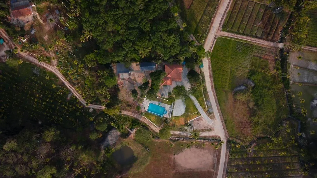 Lexbey Pool Villa Kalpatta